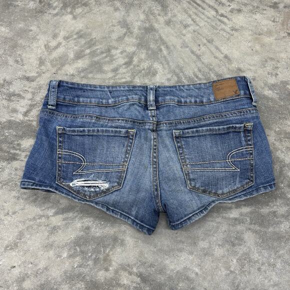 Y2K American Eagle Low Rise Denim Shorts Medium Wash Distressed Womens 6 - Picture 3 of 9
